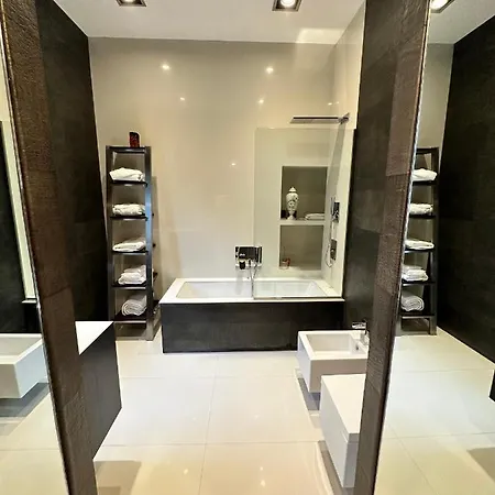 48 Fourty Eight Luxury Apartment *