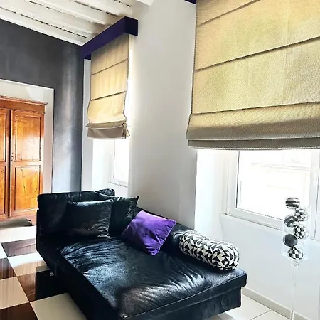 48 Fourty Eight Luxury Apartment *