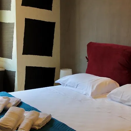 48 Fourty Eight Luxury Apartment