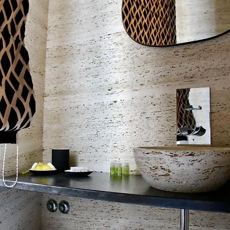 48 Fourty Eight Luxury Apartment