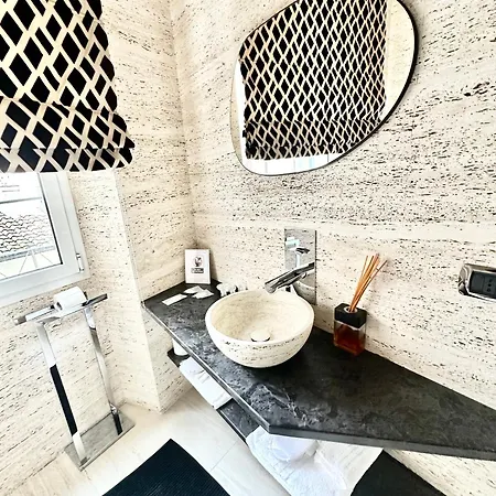 48 Fourty Eight Luxury Apartment Rom